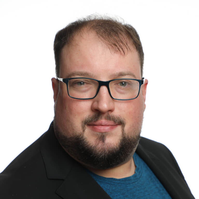 Auf diesem Bild ist Christian Sengstock, einer der technischen Redakteure von trechnology als Team Mitglied zu sehen.