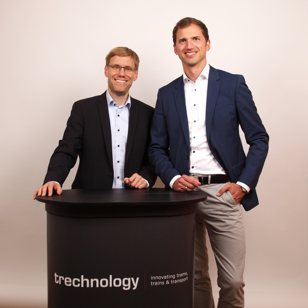 CEO Tim Mönkedieck (links) und Prokurist Carsten Paeßens (rechts) formten die trechnology GmbH zum Arbeitgeber der Zukunft