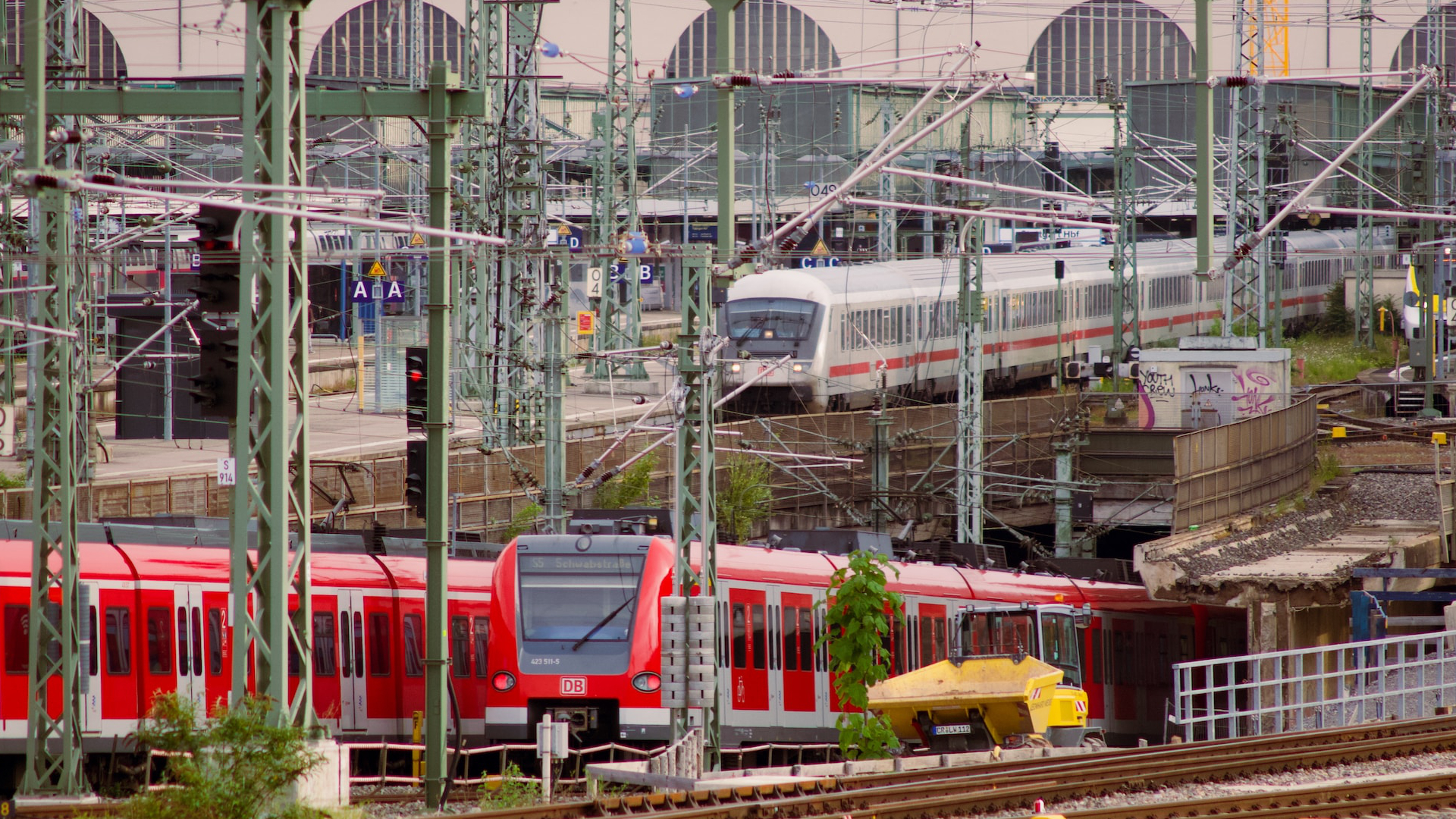 Symbolbild Bahnverkehr als Darstellung zum Thema Deutschlandticket